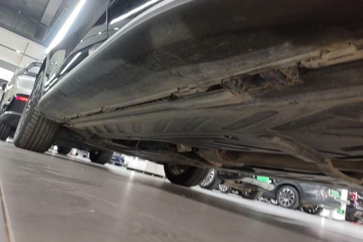 Used Mercedes-Benz GLC 2021 GLC 300 L 4MATIC Dynamic Model Left Side Sill