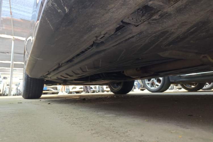 Used Mercedes-Benz GLC 2021 GLC 260 L 4MATIC Luxury Model Left Side Sill