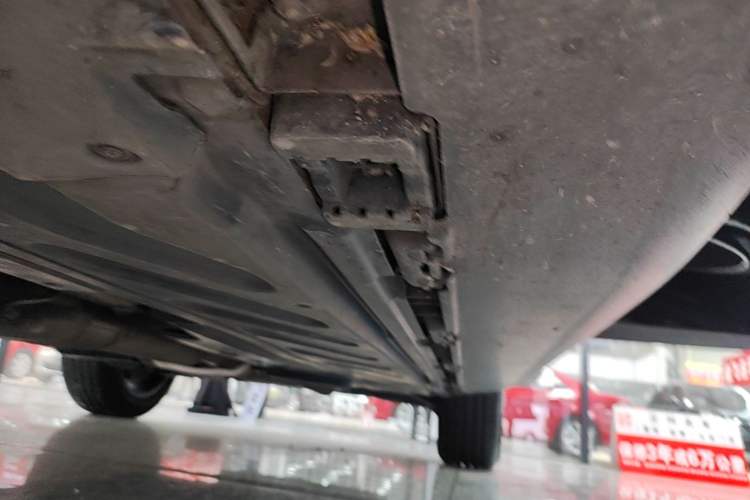 Used Mercedes-Benz GLC 2021 GLC 300 L 4MATIC Dynamic Model Left Side Sill