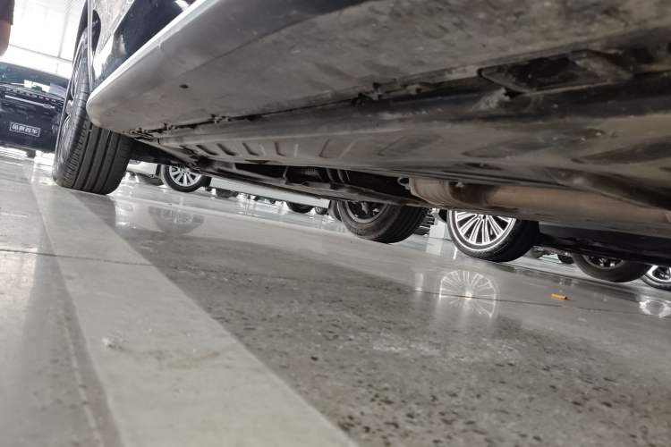 Used Mercedes-Benz GLC 2021 GLC 300 L 4MATIC Dynamic Model Left Side Sill