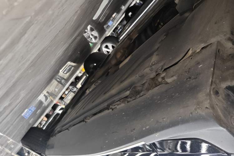 Used Mercedes-Benz GLC 2021 GLC 300 L 4MATIC Dynamic Model Left Side Sill