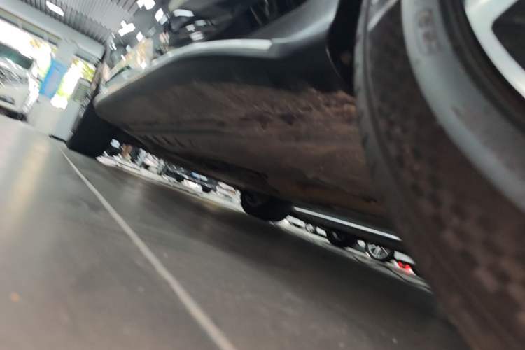 Used Mercedes-Benz GLC 2021 GLC 300 L 4MATIC Dynamic Model Left Side Sill