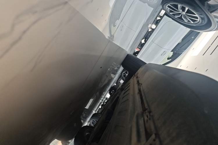 Used Mercedes-Benz GLC 2021 GLC 300 L 4MATIC Dynamic Model Left Side Sill