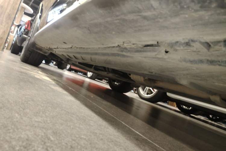 Used Mercedes-Benz GLC 2021 GLC 300 L 4MATIC Dynamic Model Left Side Sill