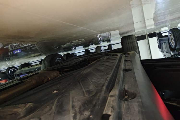 Used Mercedes-Benz GLC 2021 GLC 260 L 4MATIC Dynamic Edition Left Side Sill