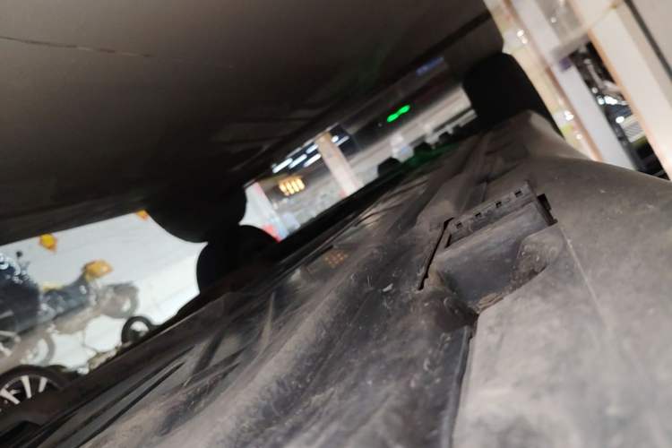 Used Mercedes-Benz GLC 2021 GLC 260 L 4MATIC Luxury Model Left Side Sill