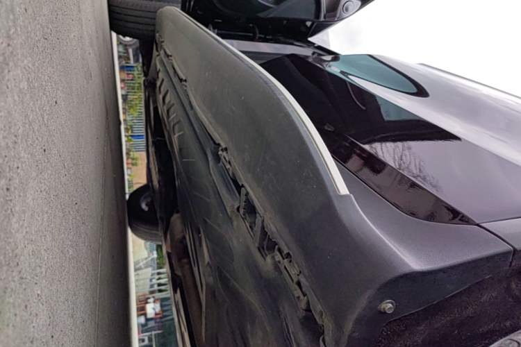 Used Mercedes-Benz GLC 2021 GLC 260 L 4MATIC Luxury Model Left Side Sill