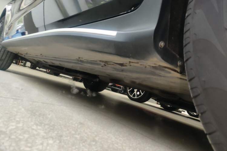 Used Mercedes-Benz GLC 2021 GLC 300 L 4MATIC Dynamic Model Left Side Sill