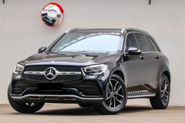 Ojetý Mercedes-Benz GLC 2021 GLC 300 L 4MATIC Dynamic Model