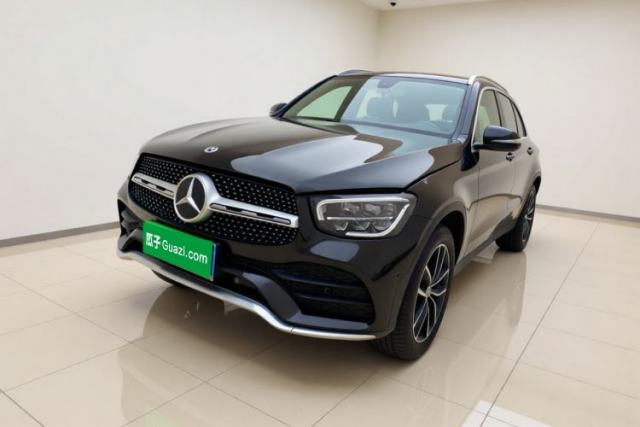Ojetý Mercedes-Benz GLC 2021 GLC 260 L 4MATIC Luxury Model