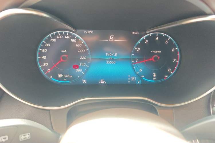 Used Mercedes-Benz GLC 2021 GLC 300 L 4MATIC Dynamic Model Odometer Close Up