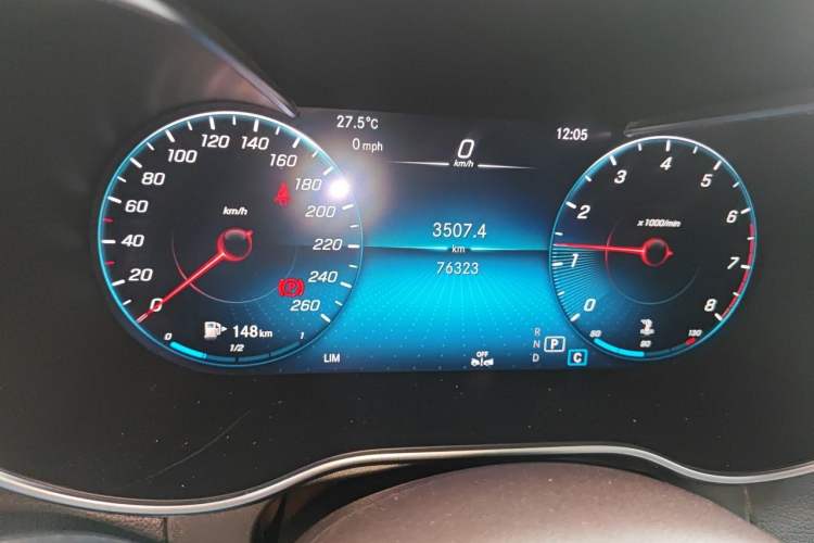 Used Mercedes-Benz GLC 2021 GLC 260 L 4MATIC Dynamic Edition Odometer Close Up