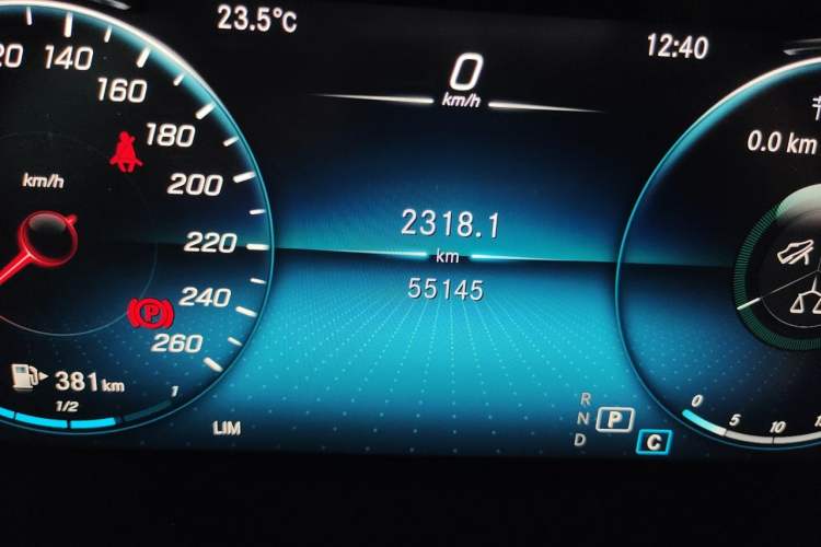 Used Mercedes-Benz GLC 2021 GLC 260 L 4MATIC Luxury Model Odometer Close Up