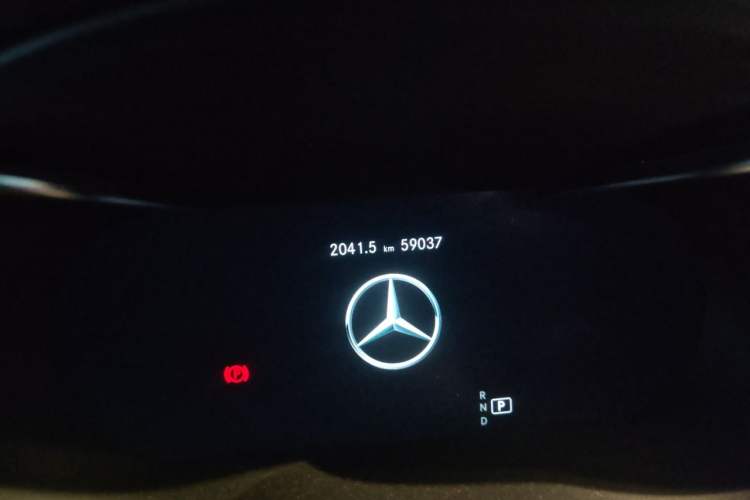 Used Mercedes-Benz GLC 2021 GLC 260 L 4MATIC Luxury Model Odometer Close Up