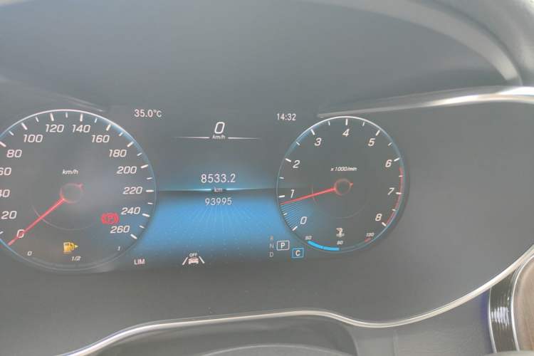Used Mercedes-Benz GLC 2021 GLC 300 L 4MATIC Dynamic Model Odometer Close Up