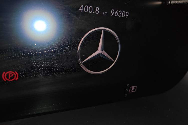 Used Mercedes-Benz GLC 2021 GLC 260 L 4MATIC Luxury Model Odometer Close Up