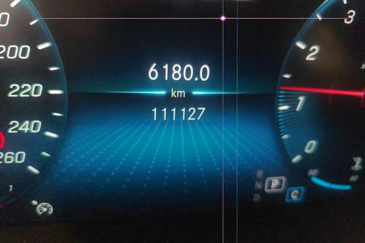 Used Mercedes-Benz GLC 2021 GLC 260 L 4MATIC Luxury Model Odometer Close Up