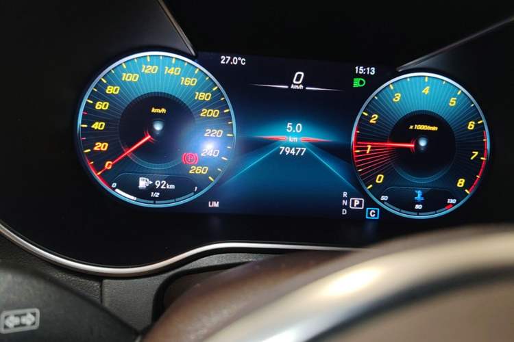 Used Mercedes-Benz GLC 2021 GLC 260 L 4MATIC Dynamic Edition Odometer Close Up