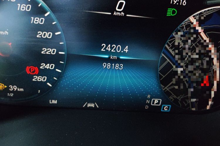 Used Mercedes-Benz GLC 2021 GLC 300 L 4MATIC Dynamic Model Odometer Close Up