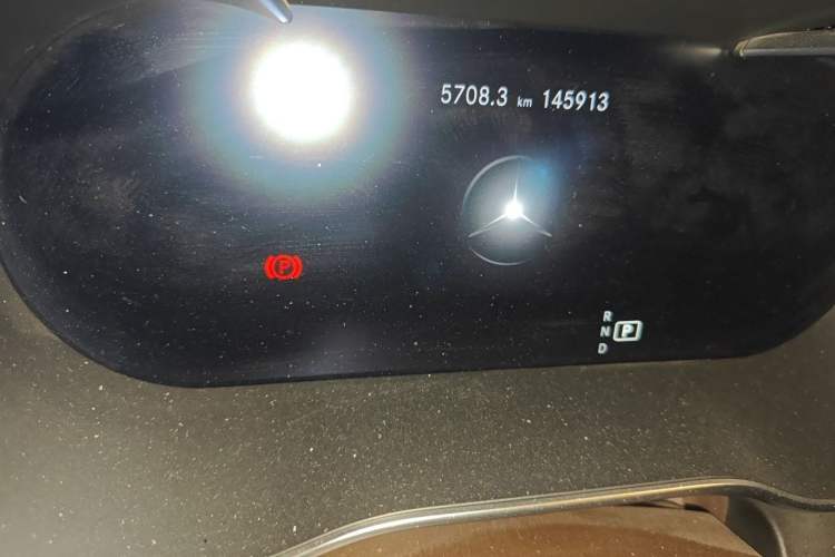 Used Mercedes-Benz GLC 2021 GLC 260 L 4MATIC Dynamic Edition Odometer Close Up