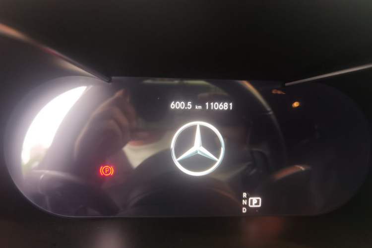 Used Mercedes-Benz GLC 2021 GLC 300 L 4MATIC Dynamic Model Odometer Close Up