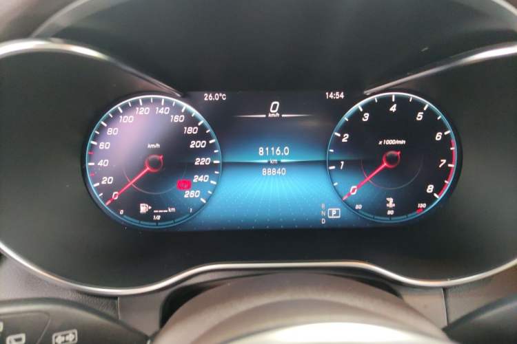Used Mercedes-Benz GLC 2021 GLC 260 L 4MATIC Luxury Model Odometer Close Up