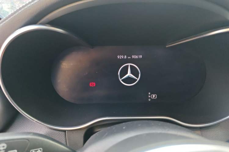 Used Mercedes-Benz GLC 2021 GLC 300 L 4MATIC Dynamic Model Odometer Close Up