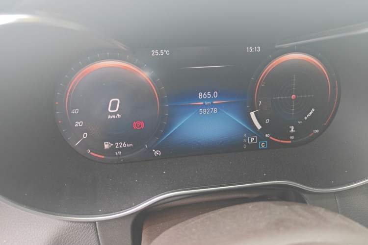 Used Mercedes-Benz GLC 2021 GLC 260 L 4MATIC Luxury Model Odometer Close Up