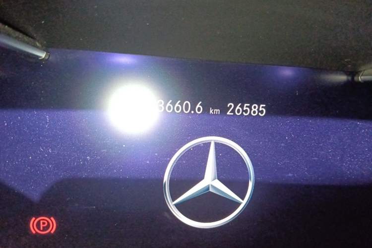 Used Mercedes-Benz GLC 2021 GLC 300 L 4MATIC Dynamic Model Odometer Close Up