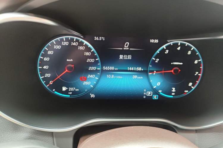 Used Mercedes-Benz GLC 2021 GLC 260 L 4MATIC Luxury Model Odometer Close Up