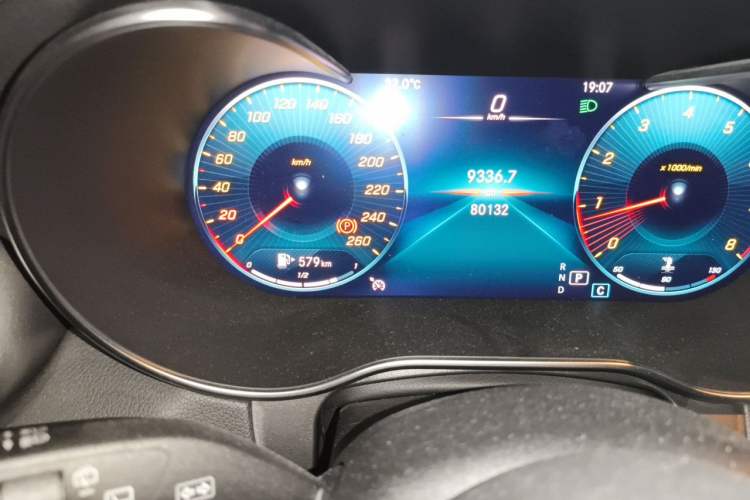 Used Mercedes-Benz GLC 2021 GLC 260 L 4MATIC Luxury Model Odometer Close Up