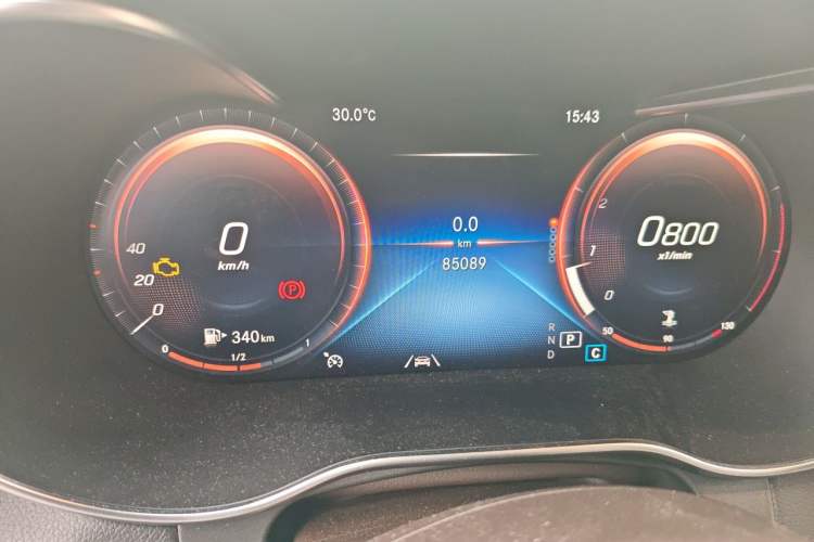 Used Mercedes-Benz GLC 2021 GLC 300 L 4MATIC Dynamic Model Odometer Close Up