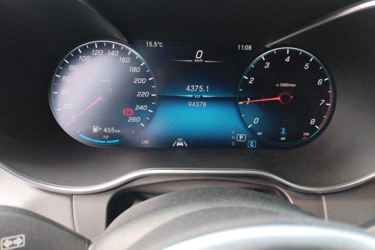 Used Mercedes-Benz GLC 2021 GLC 300 L 4MATIC Dynamic Model Odometer Close Up