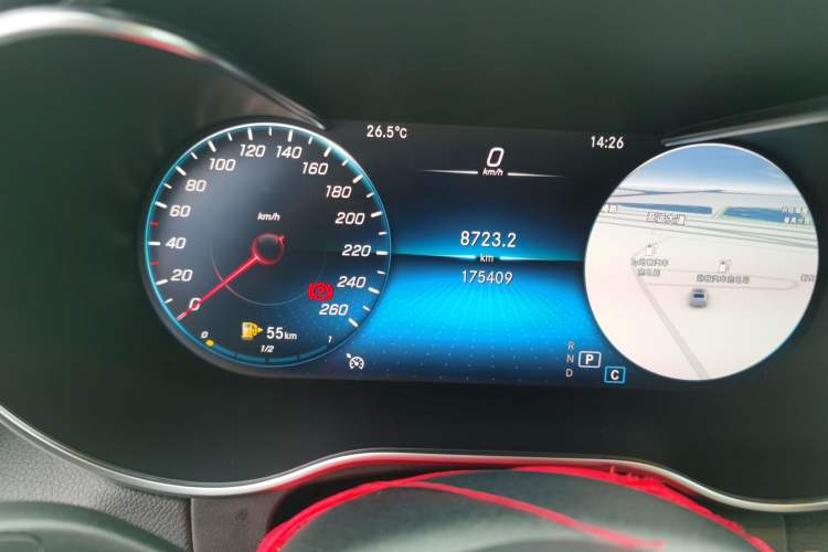 Used Mercedes-Benz GLC 2021 GLC 260 L 4MATIC Dynamic Edition Odometer Close Up