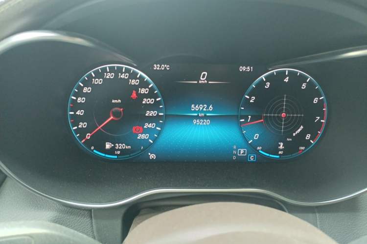Used Mercedes-Benz GLC 2021 GLC 260 L 4MATIC Luxury Model Odometer Close Up