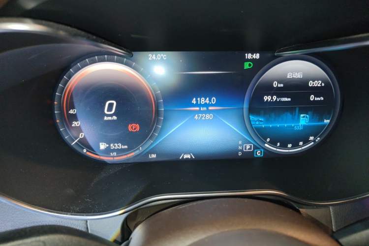 Used Mercedes-Benz GLC 2021 GLC 300 L 4MATIC Dynamic Model Odometer Close Up