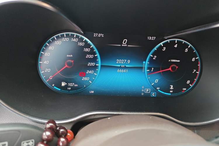 Used Mercedes-Benz GLC 2021 GLC 260 L 4MATIC Luxury Model Odometer Close Up