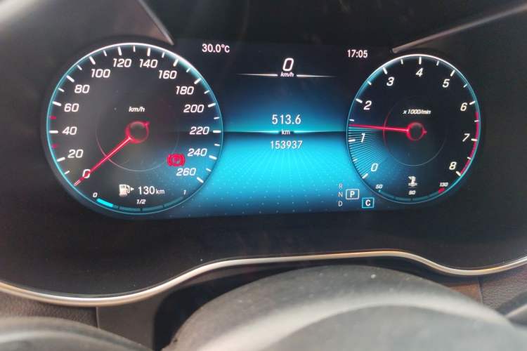 Used Mercedes-Benz GLC 2021 GLC 260 L 4MATIC Dynamic Edition Odometer Close Up