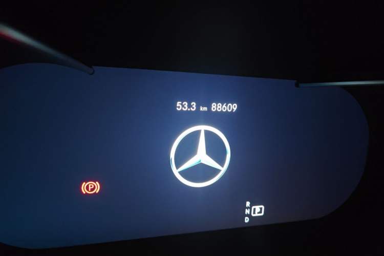 Used Mercedes-Benz GLC 2021 GLC 260 L 4MATIC Luxury Model Odometer Close Up