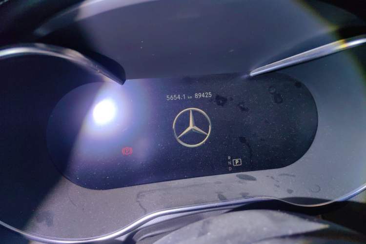 Used Mercedes-Benz GLC 2021 GLC 260 L 4MATIC Dynamic Edition Odometer Close Up