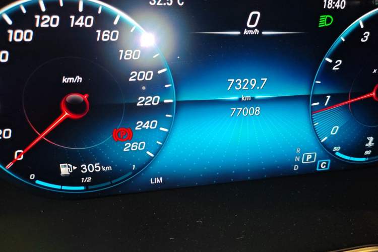 Used Mercedes-Benz GLC 2021 GLC 260 L 4MATIC Luxury Model Odometer Close Up