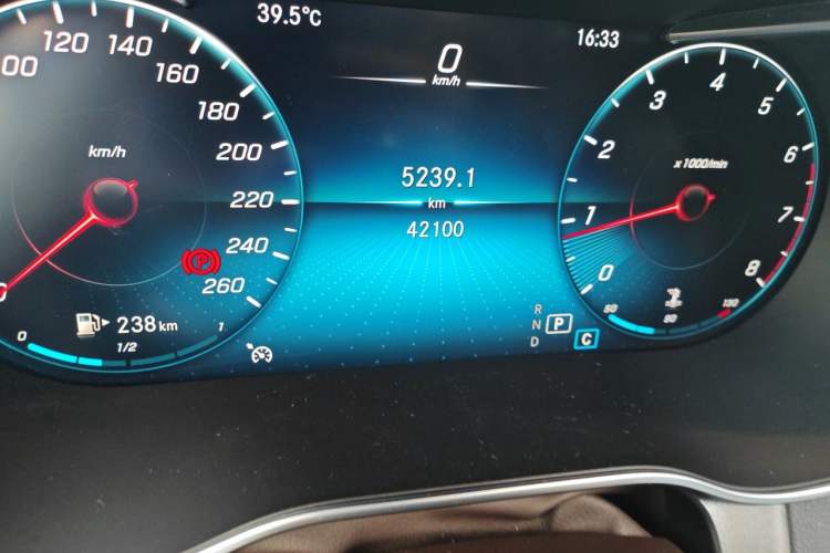 Used Mercedes-Benz GLC 2021 GLC 260 L 4MATIC Luxury Model Odometer Close Up