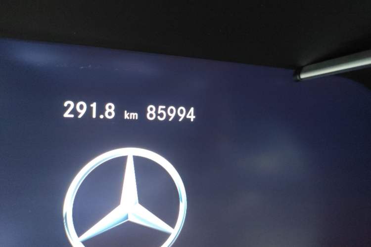Used Mercedes-Benz GLC 2021 GLC 300 L 4MATIC Dynamic Model Odometer Close Up