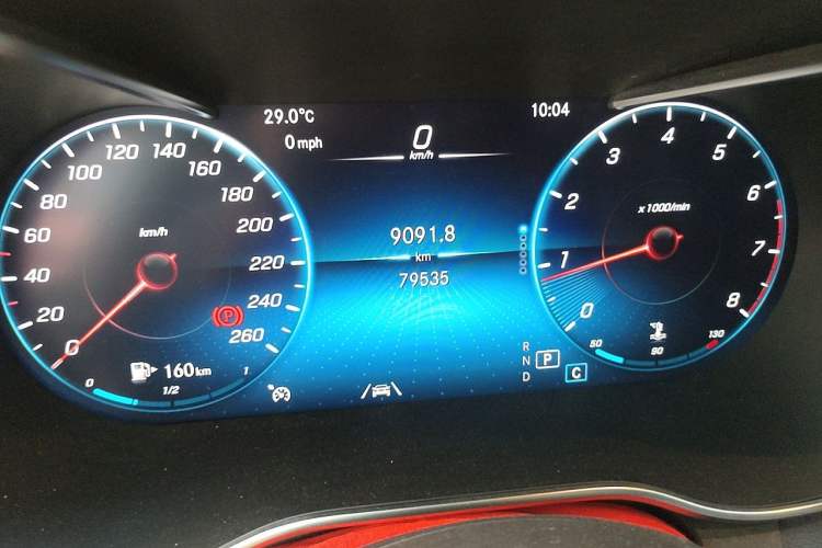 Used Mercedes-Benz GLC 2021 GLC 300 L 4MATIC Dynamic Model Odometer Close Up