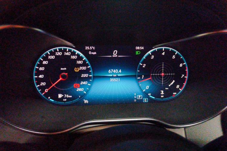 Used Mercedes-Benz GLC 2021 GLC 260 L 4MATIC Dynamic Edition Odometer Close Up