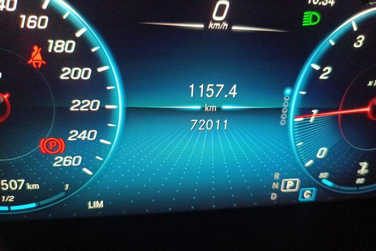 Used Mercedes-Benz GLC 2021 GLC 260 L 4MATIC Luxury Model Odometer Close Up