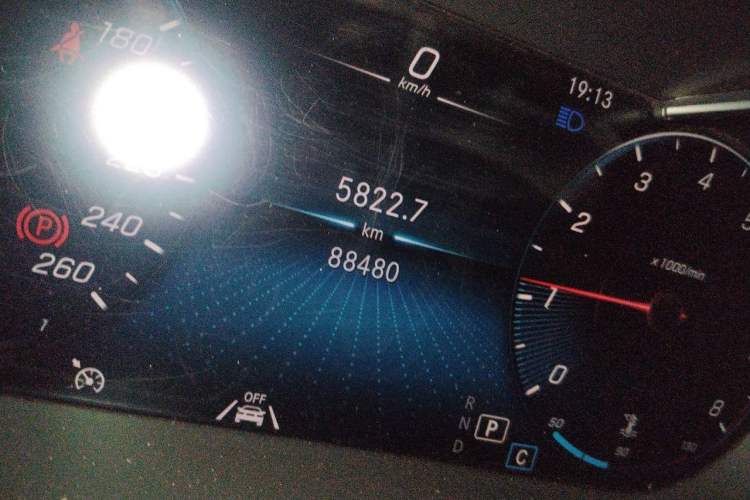 Used Mercedes-Benz GLC 2021 GLC 300 L 4MATIC Dynamic Model Odometer Close Up