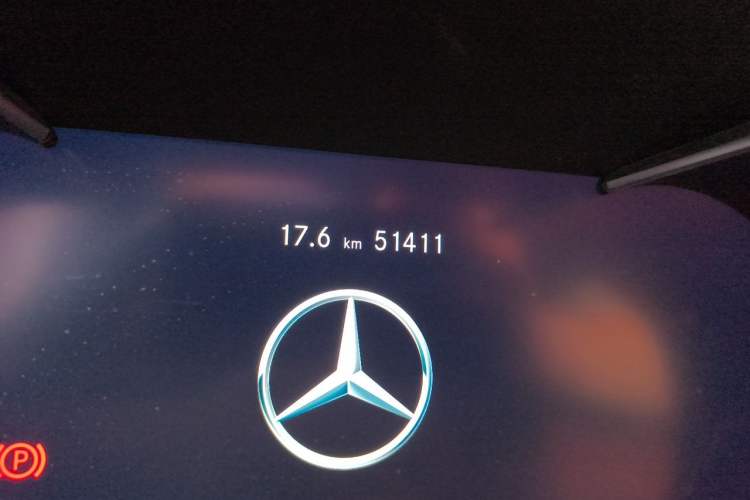 Used Mercedes-Benz GLC 2021 GLC 260 L 4MATIC Dynamic Edition Odometer Close Up