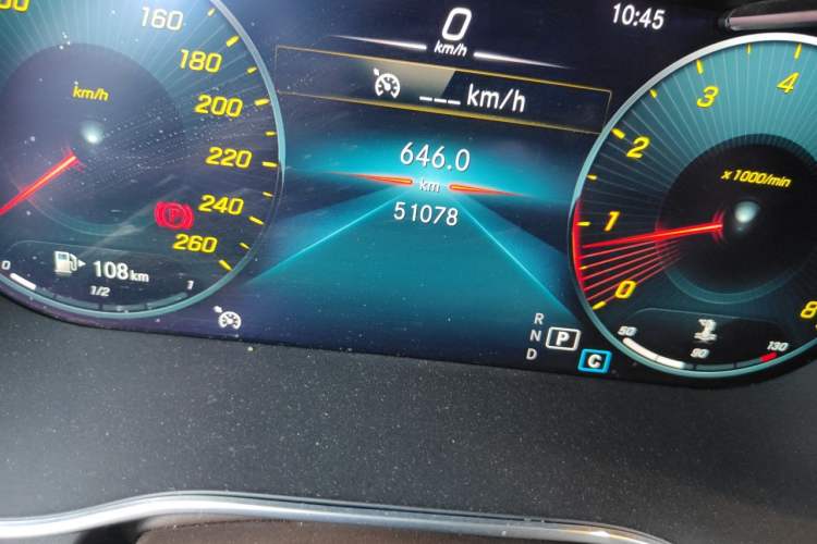 Used Mercedes-Benz GLC 2021 GLC 260 L 4MATIC Dynamic Edition Odometer Close Up