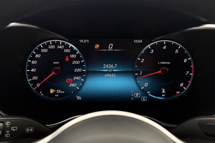Used Mercedes-Benz GLC 2021 GLC 260 L 4MATIC Luxury Model Odometer Close Up